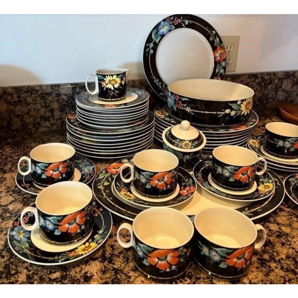 4 Vintage Villeroy & Boch Xenia Luxembourg Porcelain Tea Cup and Saucer Sets - Picture 6 of 6